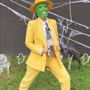 Zara yellow suit costume